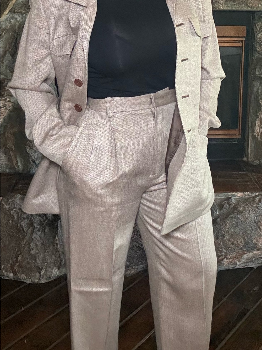 Morgan Taylor women  Two-Piece Suit in Taupe - Picture 3 of 13